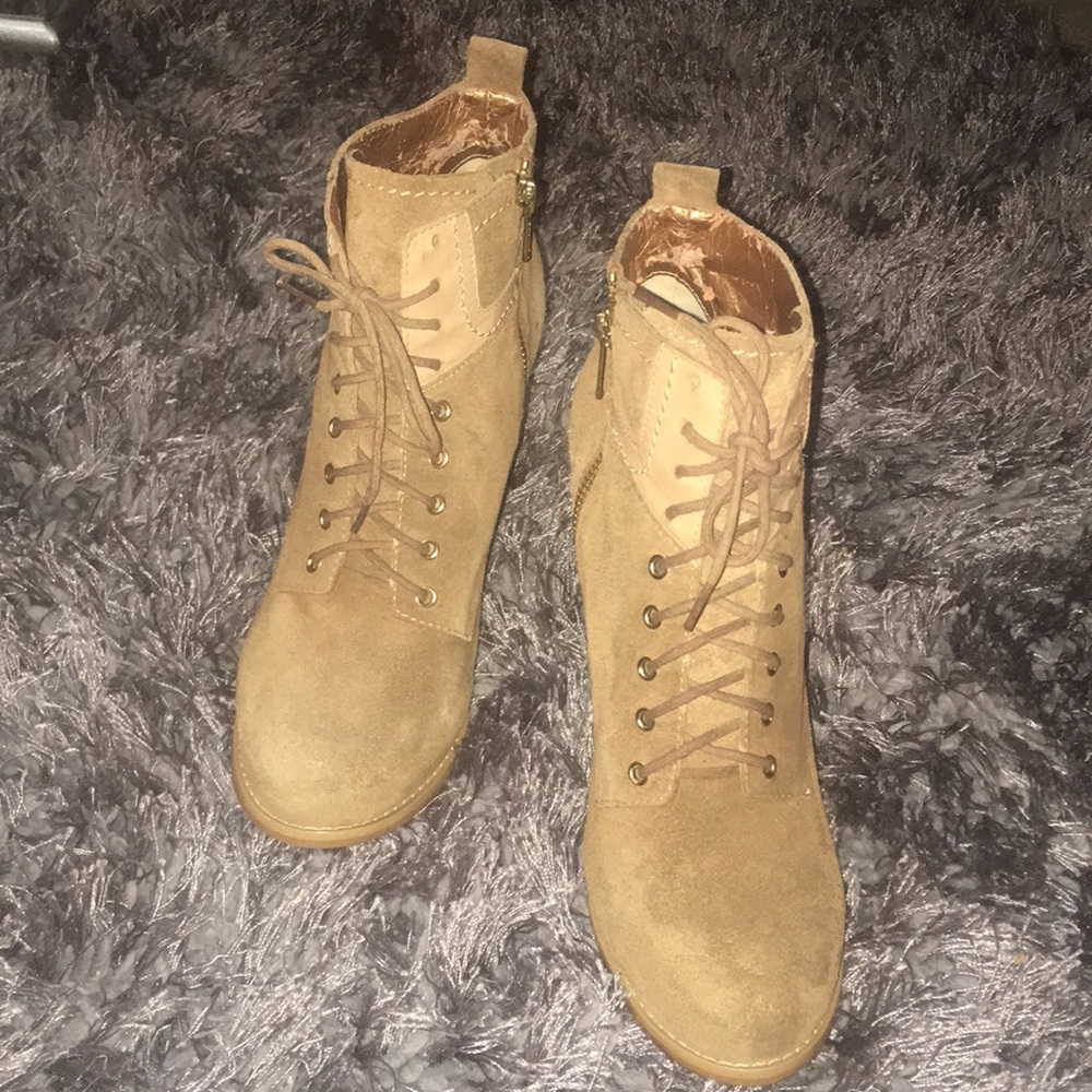 Cynthia Vincent booties